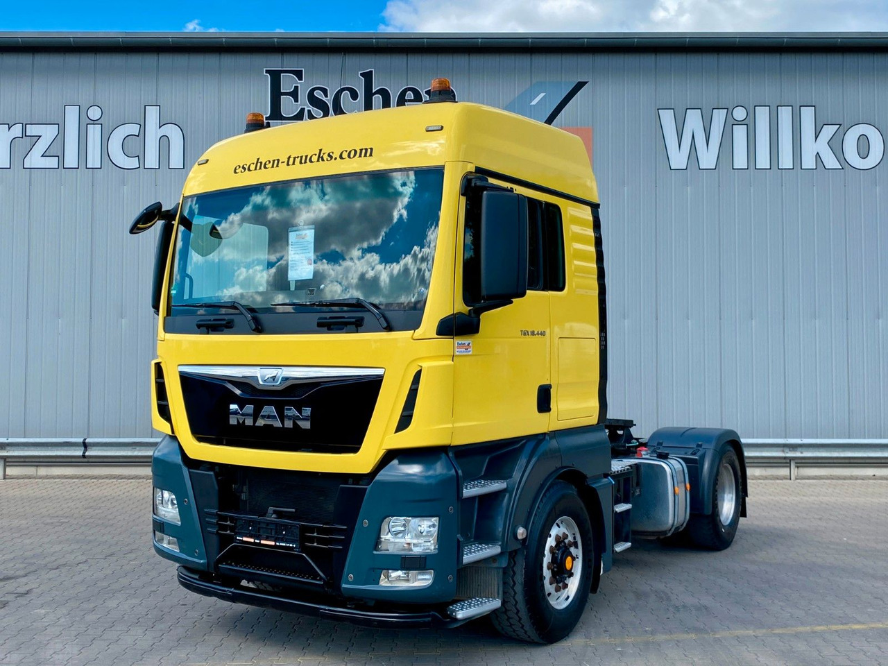 MAN TGX 18.440 4x4 HYDRO | XLX*2x Hydraulik*Retarder - Vilcējs: foto 1 MAN TGX 18.440 4x4 HYDRO | XLX*2x Hydraulik*Retarder - Vilcējs: foto 1