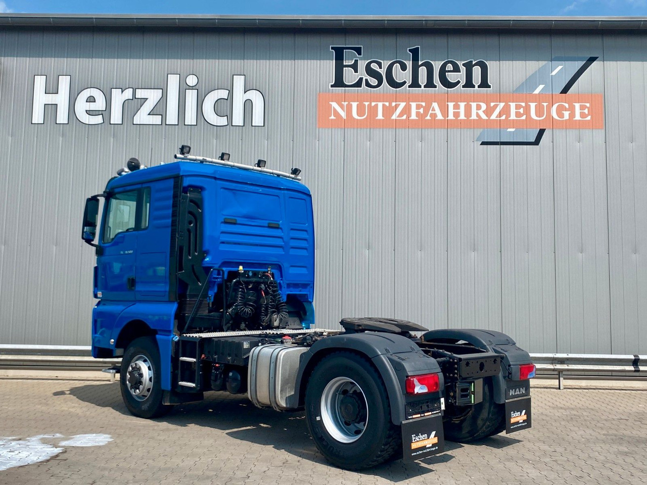 MAN TGX 18.500 4x4 HYDRO| 2x Hydraulik*Retarder*Navi - Vilcējs: foto 3 MAN TGX 18.500 4x4 HYDRO| 2x Hydraulik*Retarder*Navi - Vilcējs: foto 3