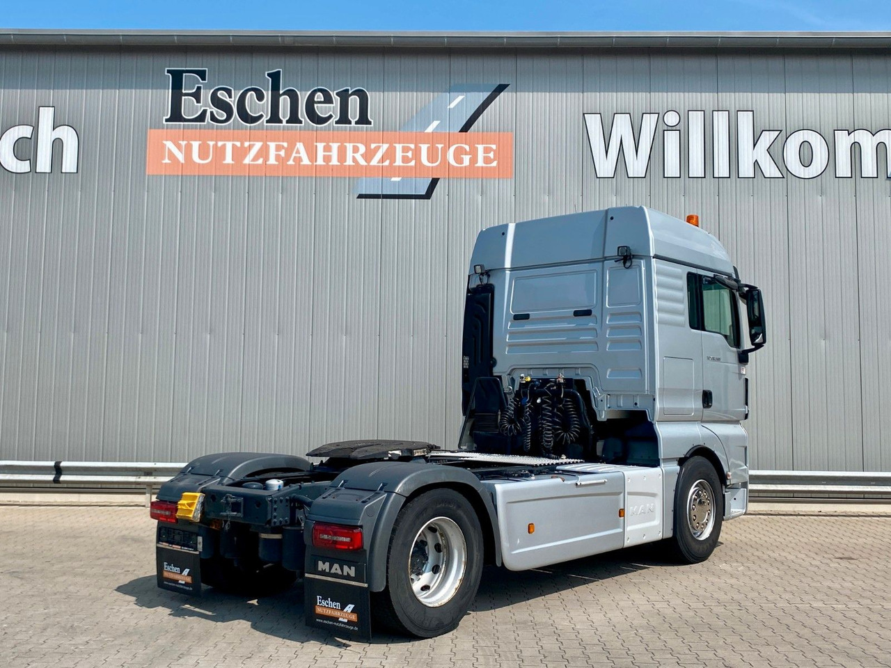 MAN TGX 18.500 BLS | XLX*ACC*Navi*Retarder*2x Tank - Vilcējs: foto 5 MAN TGX 18.500 BLS | XLX*ACC*Navi*Retarder*2x Tank - Vilcējs: foto 5