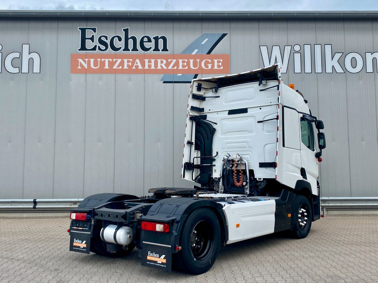 Renault T 460 Comfort | 2x Hydraulik*TV*Spoiler*2x Tank - Vilcējs: foto 5 Renault T 460 Comfort | 2x Hydraulik*TV*Spoiler*2x Tank - Vilcējs: foto 5