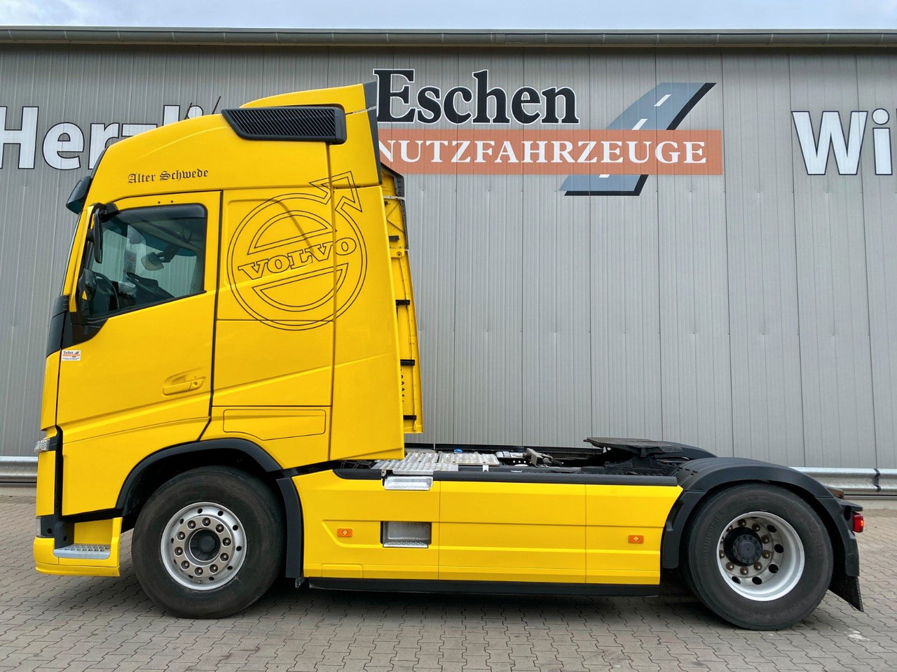 Volvo FH 500 | Globetrotter*I-Park Cool*Hydraulik*1.Hd - Vilcējs: foto 2 Volvo FH 500 | Globetrotter*I-Park Cool*Hydraulik*1.Hd - Vilcējs: foto 2