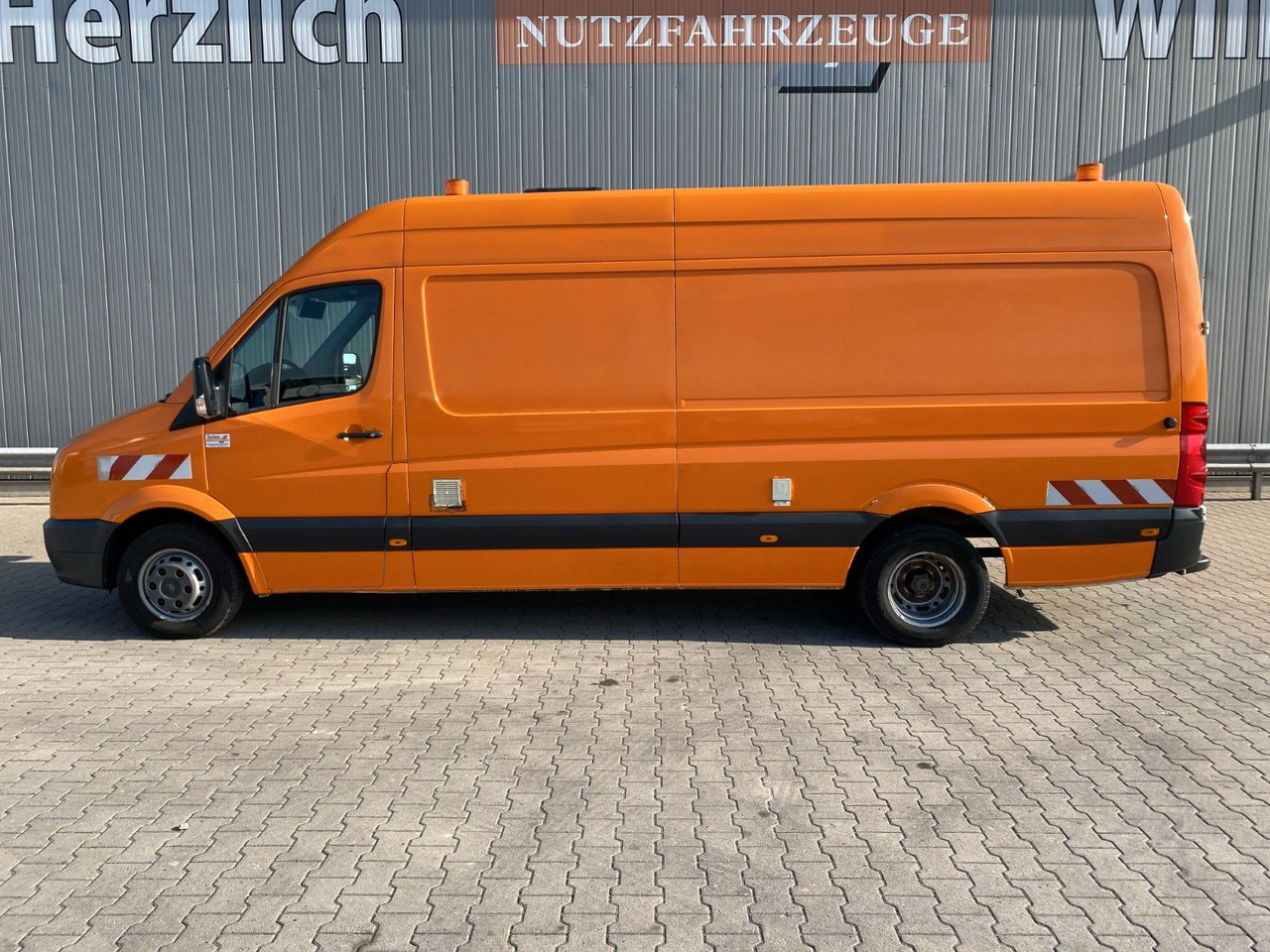 Volkswagen Crafter Kamerawagen |PC-Setup*Standklima*RFK*AHK - Pasažieru furgons: foto 2 Volkswagen Crafter Kamerawagen |PC-Setup*Standklima*RFK*AHK - Pasažieru furgons: foto 2