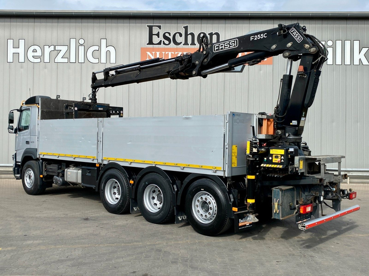 Volvo FMX 420 8x4 | Fassi F255AC2.24XE*FUNK*Fly-Jib*AC - Bortu kravas automašīna/ Platforma, Kravas auto ar manipulatoru: foto 4 Volvo FMX 420 8x4 | Fassi F255AC2.24XE*FUNK*Fly-Jib*AC - Bortu kravas automašīna/ Platforma, Kravas auto ar manipulatoru: foto 4