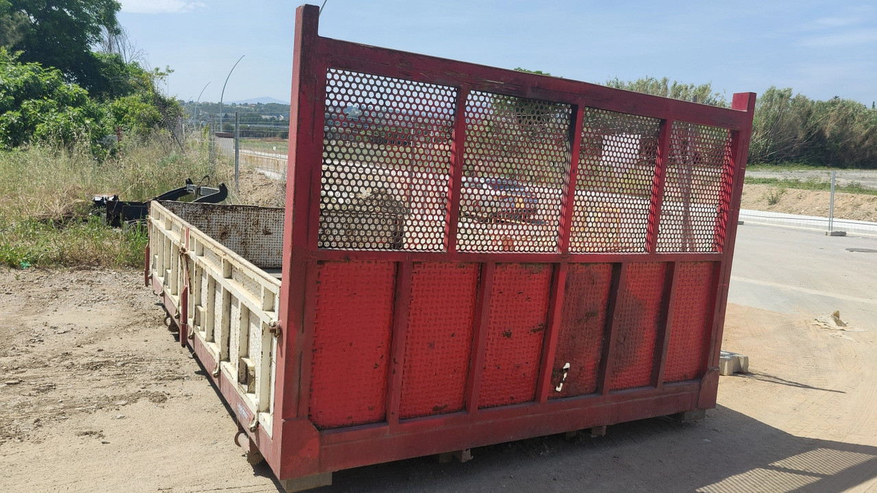 Caja quita y pon 4100x600x2520 MM - Platformas virsbūve: foto 3 Caja quita y pon 4100x600x2520 MM - Platformas virsbūve: foto 3