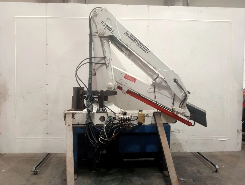 Grúa Bonfiglioli P.7200L - Celtnis-manipulators - Kravas automašīna: foto 4 Grúa Bonfiglioli P.7200L - Celtnis-manipulators - Kravas automašīna: foto 4