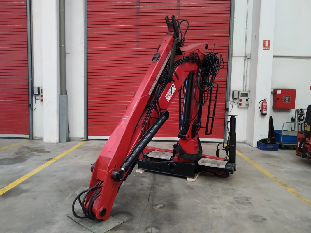 Grúa PENZ 9100H - Celtnis-manipulators - Kravas automašīna: foto 4 Grúa PENZ 9100H - Celtnis-manipulators - Kravas automašīna: foto 4