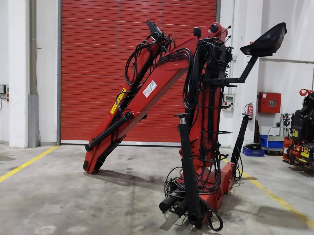 Grúa PENZ 9100H - Celtnis-manipulators - Kravas automašīna: foto 4 Grúa PENZ 9100H - Celtnis-manipulators - Kravas automašīna: foto 4