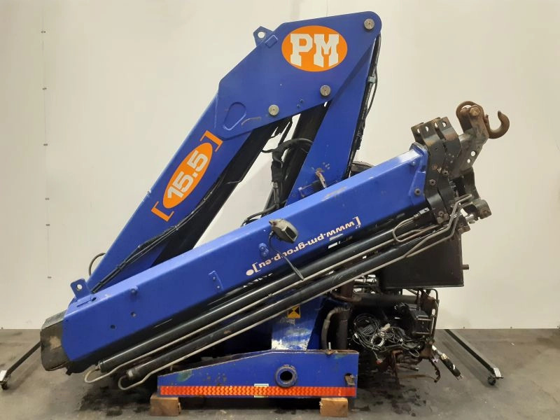 Grúa PM 15523 - Celtnis-manipulators - Kravas automašīna: foto 2 Grúa PM 15523 - Celtnis-manipulators - Kravas automašīna: foto 2