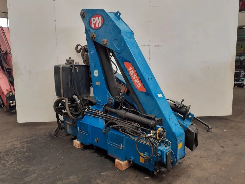 Grúa PM 16 - Celtnis-manipulators - Kravas automašīna: foto 2 Grúa PM 16 - Celtnis-manipulators - Kravas automašīna: foto 2