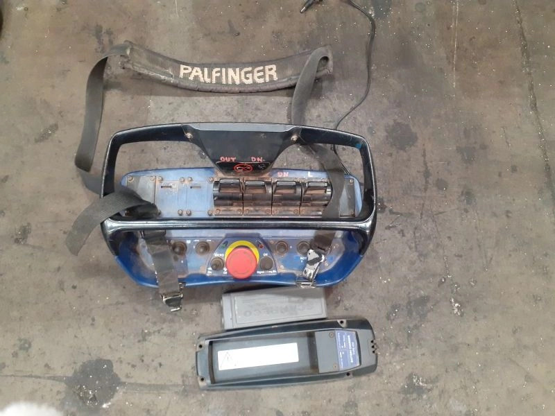 Grúa PM 45 SP - Celtnis-manipulators - Kravas automašīna: foto 4 Grúa PM 45 SP - Celtnis-manipulators - Kravas automašīna: foto 4