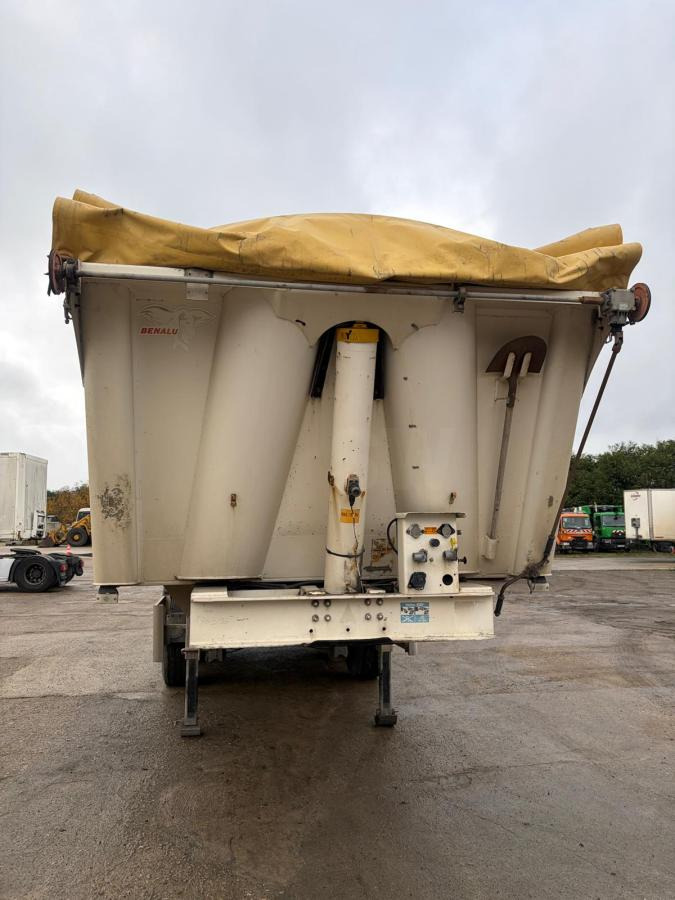 Benalu - Puspiekabe pašizgāzējs: foto 3 Benalu - Puspiekabe pašizgāzējs: foto 3