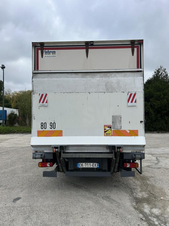 DAF LF 210 - Kravas automašīna ar slēgto virsbūvi: foto 4 DAF LF 210 - Kravas automašīna ar slēgto virsbūvi: foto 4