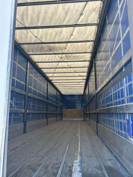 Fruehauf - Tenta puspiekabe: foto 2 Fruehauf - Tenta puspiekabe: foto 2