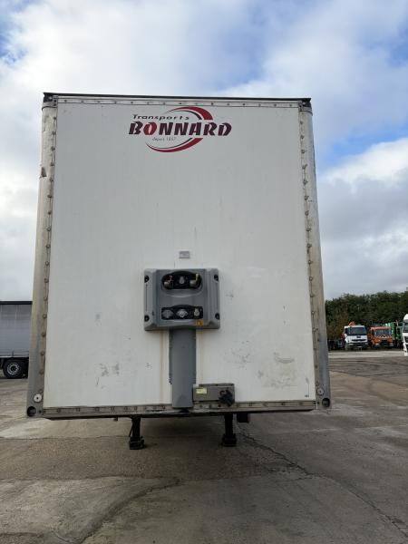 Fruehauf - Puspiekabe slēgtā virsbūve: foto 3 Fruehauf - Puspiekabe slēgtā virsbūve: foto 3