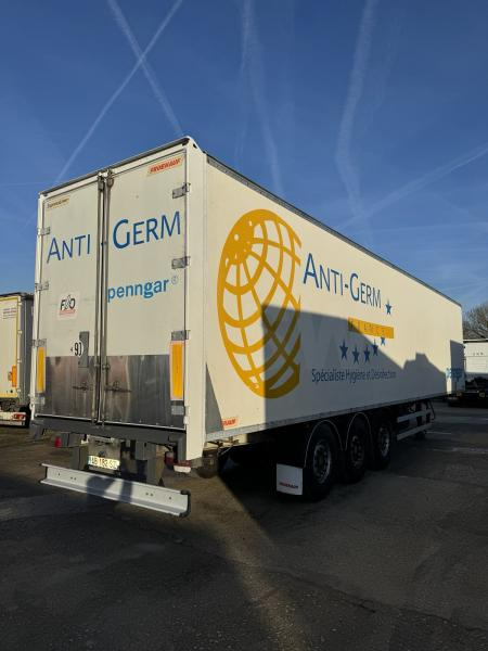 Fruehauf - Puspiekabe slēgtā virsbūve: foto 5 Fruehauf - Puspiekabe slēgtā virsbūve: foto 5