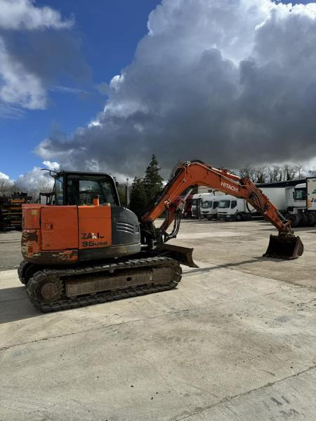 Hitachi ZX85USB-5A - Kāpurķēžu ekskavators: foto 2 Hitachi ZX85USB-5A - Kāpurķēžu ekskavators: foto 2