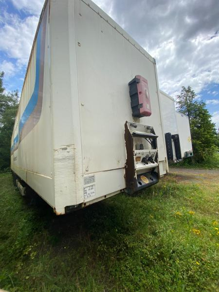 Krone  - Puspiekabe slēgtā virsbūve: foto 3 Krone  - Puspiekabe slēgtā virsbūve: foto 3