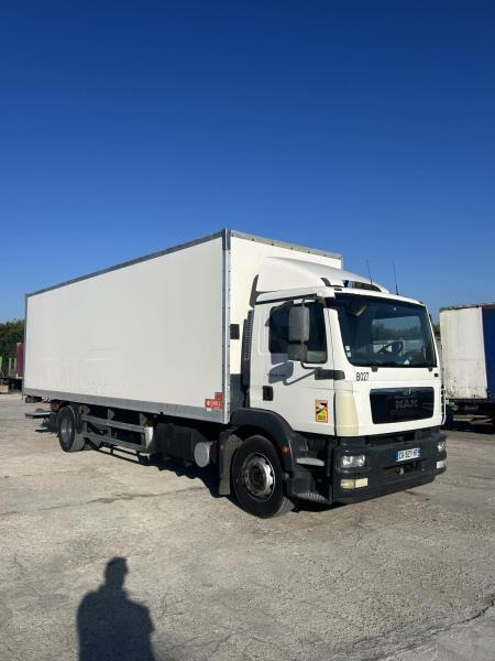 MAN TGM 18.250 - Kravas automašīna ar slēgto virsbūvi: foto 4 MAN TGM 18.250 - Kravas automašīna ar slēgto virsbūvi: foto 4