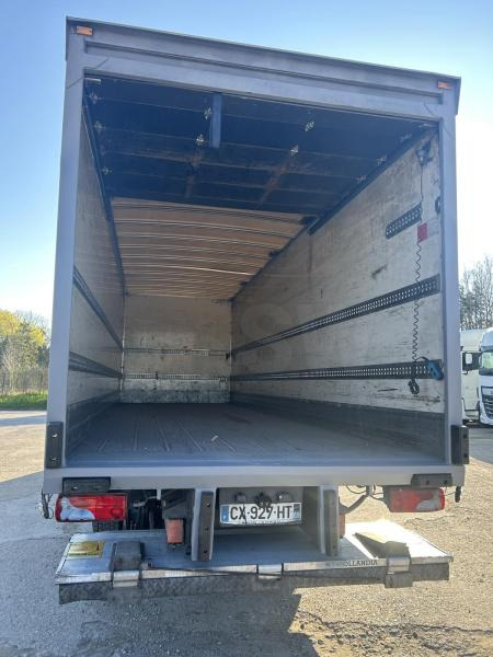MAN TGM 18.250 - Kravas automašīna ar slēgto virsbūvi: foto 4 MAN TGM 18.250 - Kravas automašīna ar slēgto virsbūvi: foto 4