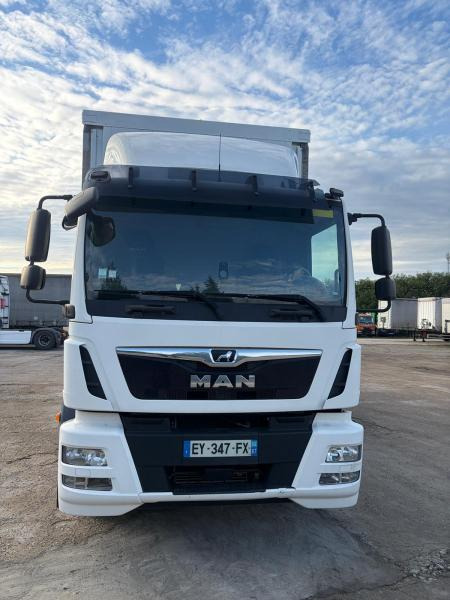 MAN TGM 26.320 - Kravas automašīna ar tentu: foto 2 MAN TGM 26.320 - Kravas automašīna ar tentu: foto 2