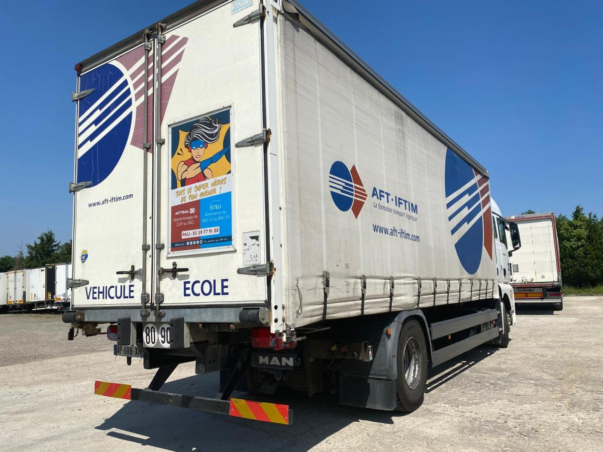 MAN TGX 18.360 - Kravas automašīna ar tentu: foto 4 MAN TGX 18.360 - Kravas automašīna ar tentu: foto 4