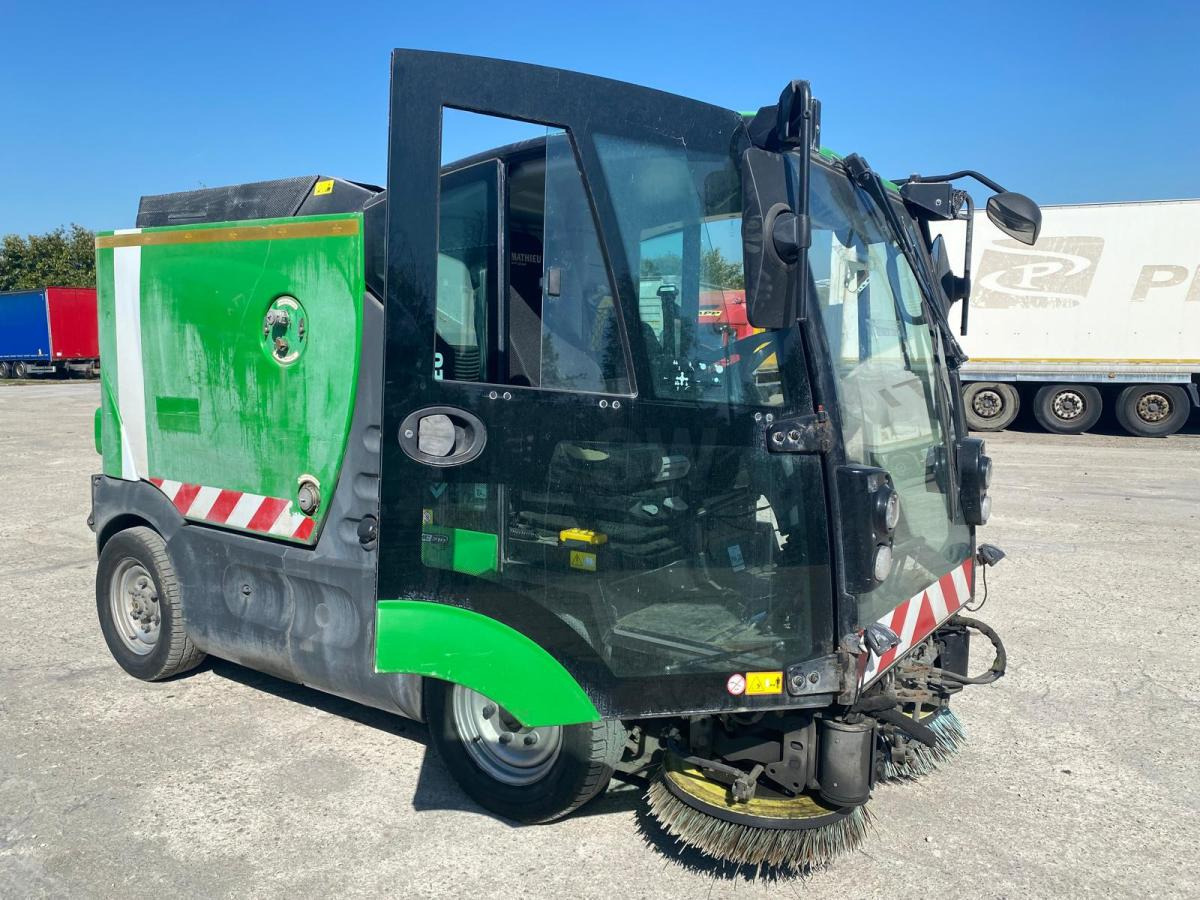 Mathieu Azura MC210 - Ielu tīrīšanas mašīna: foto 5 Mathieu Azura MC210 - Ielu tīrīšanas mašīna: foto 5