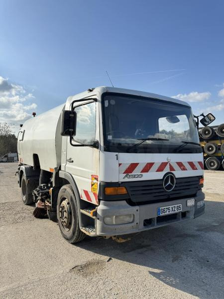 Mercedes Atego - Ielu tīrīšanas mašīna: foto 1 Mercedes Atego - Ielu tīrīšanas mašīna: foto 1