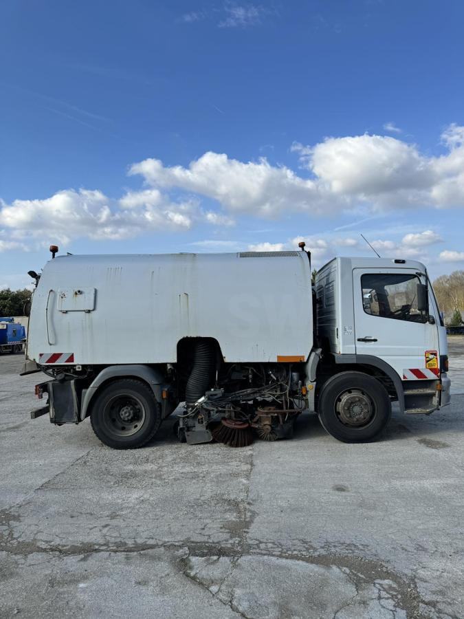 Mercedes Atego - Ielu tīrīšanas mašīna: foto 2 Mercedes Atego - Ielu tīrīšanas mašīna: foto 2