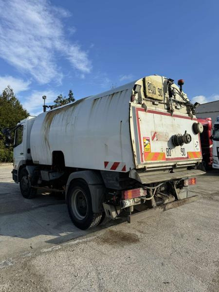 Mercedes Atego - Ielu tīrīšanas mašīna: foto 5 Mercedes Atego - Ielu tīrīšanas mašīna: foto 5