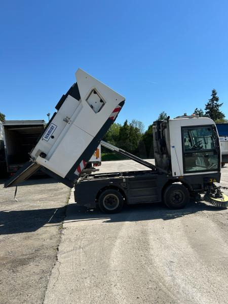 Schmidt Clingo 500 Compact 400 - Ielu tīrīšanas mašīna: foto 4 Schmidt Clingo 500 Compact 400 - Ielu tīrīšanas mašīna: foto 4