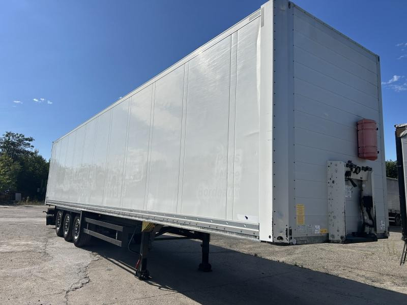 Schmitz Cargobull - Puspiekabe slēgtā virsbūve: foto 1 Schmitz Cargobull - Puspiekabe slēgtā virsbūve: foto 1