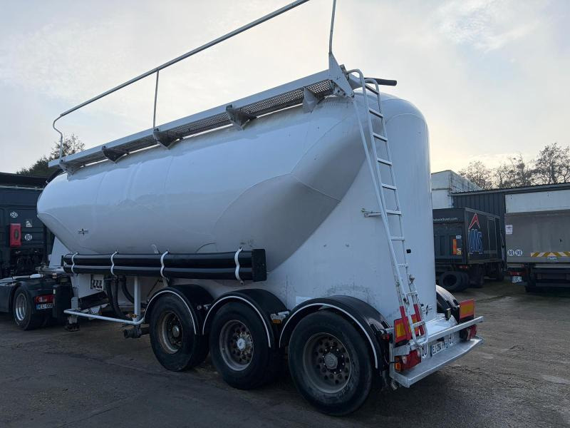 Spitzer - Puspiekabe cisterna: foto 1 Spitzer - Puspiekabe cisterna: foto 1