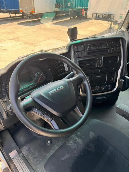 Vilcējs Iveco Stralis AS 440: foto 10