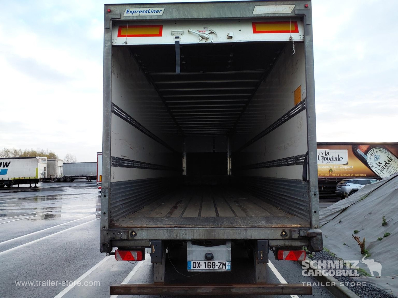 FRUEHAUF Dryfreight Standard Roller shutter door - Puspiekabe slēgtā virsbūve: foto 4 FRUEHAUF Dryfreight Standard Roller shutter door - Puspiekabe slēgtā virsbūve: foto 4