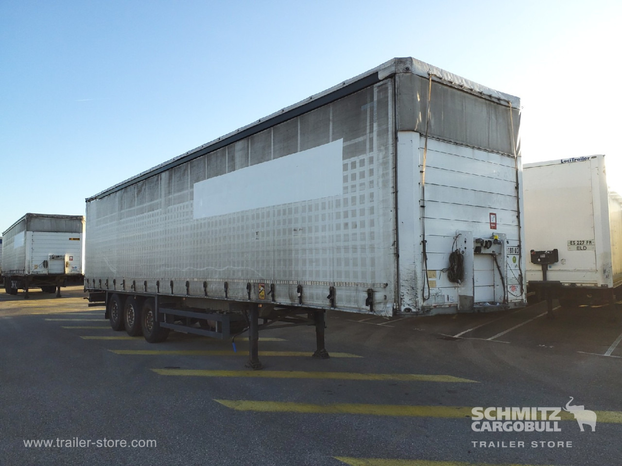 SCHMITZ Curtainsider Standard - Tenta puspiekabe: foto 1 SCHMITZ Curtainsider Standard - Tenta puspiekabe: foto 1