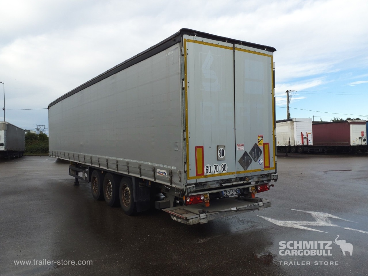 SCHMITZ Curtainsider Standard Taillift - Tenta puspiekabe: foto 4 SCHMITZ Curtainsider Standard Taillift - Tenta puspiekabe: foto 4