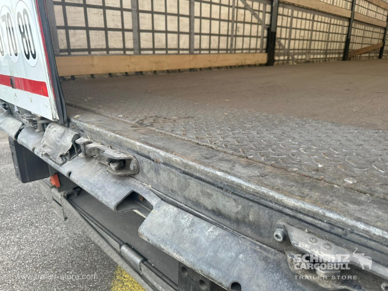 SCHMITZ Curtainsider Standard Taillift - Tenta puspiekabe: foto 4 SCHMITZ Curtainsider Standard Taillift - Tenta puspiekabe: foto 4