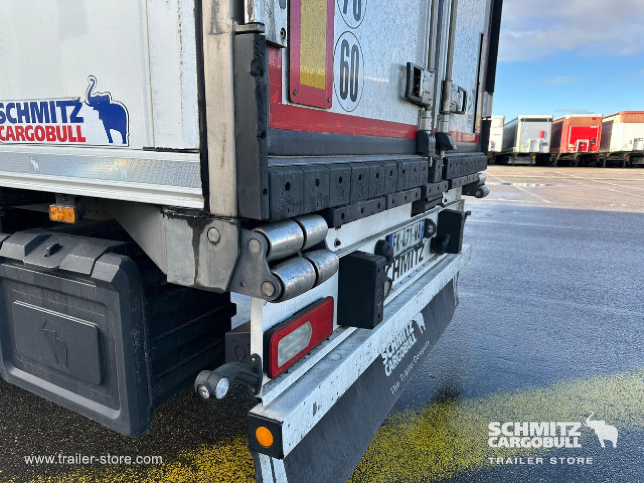 SCHMITZ Reefer Standard - Puspiekabe izotermiskais: foto 4 SCHMITZ Reefer Standard - Puspiekabe izotermiskais: foto 4