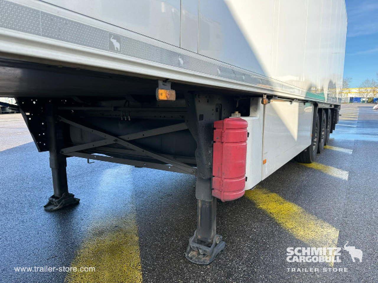 SCHMITZ Reefer Standard - Puspiekabe izotermiskais: foto 5 SCHMITZ Reefer Standard - Puspiekabe izotermiskais: foto 5