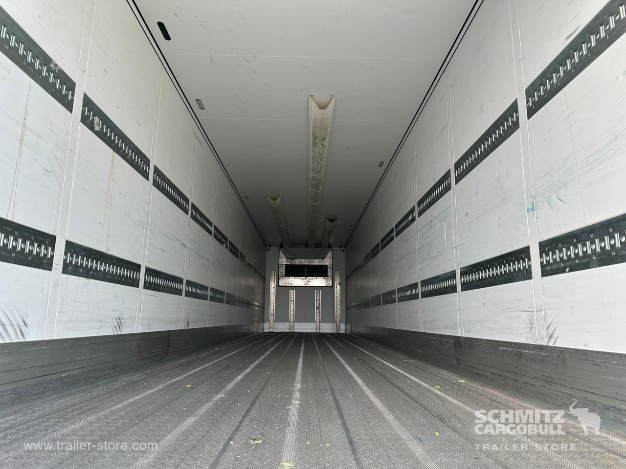 SCHMITZ Reefer Standard - Puspiekabe izotermiskais: foto 5 SCHMITZ Reefer Standard - Puspiekabe izotermiskais: foto 5