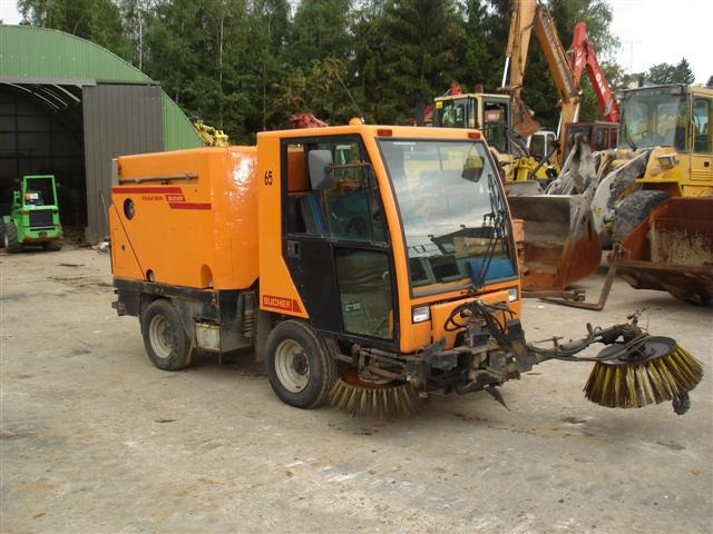 Bucher CITY CAT 2000 - Ielu tīrīšanas mašīna: foto 2 Bucher CITY CAT 2000 - Ielu tīrīšanas mašīna: foto 2