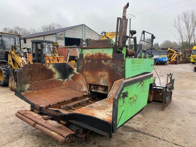 Demag Liba DF 60 C - Asfalta klājējs: foto 1 Demag Liba DF 60 C - Asfalta klājējs: foto 1