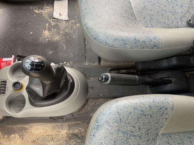 Mazs furgons Renault Kangoo: foto 10