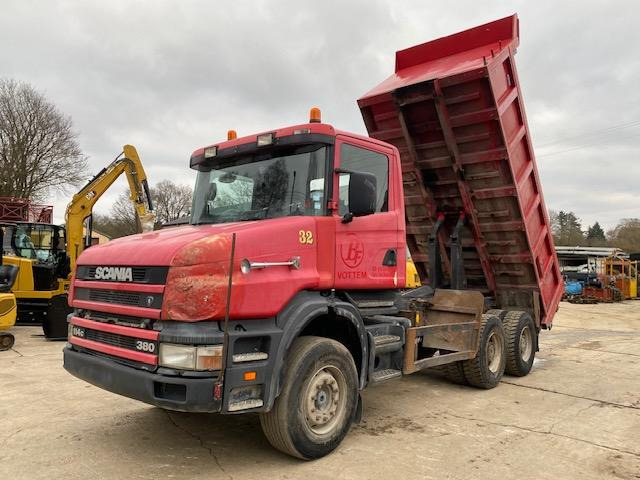 Kravas automašīna pašizgāzējs Scania T 114 C 380: foto 12