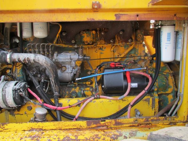 Riteņu iekrāvējs Volvo 4400: foto 9