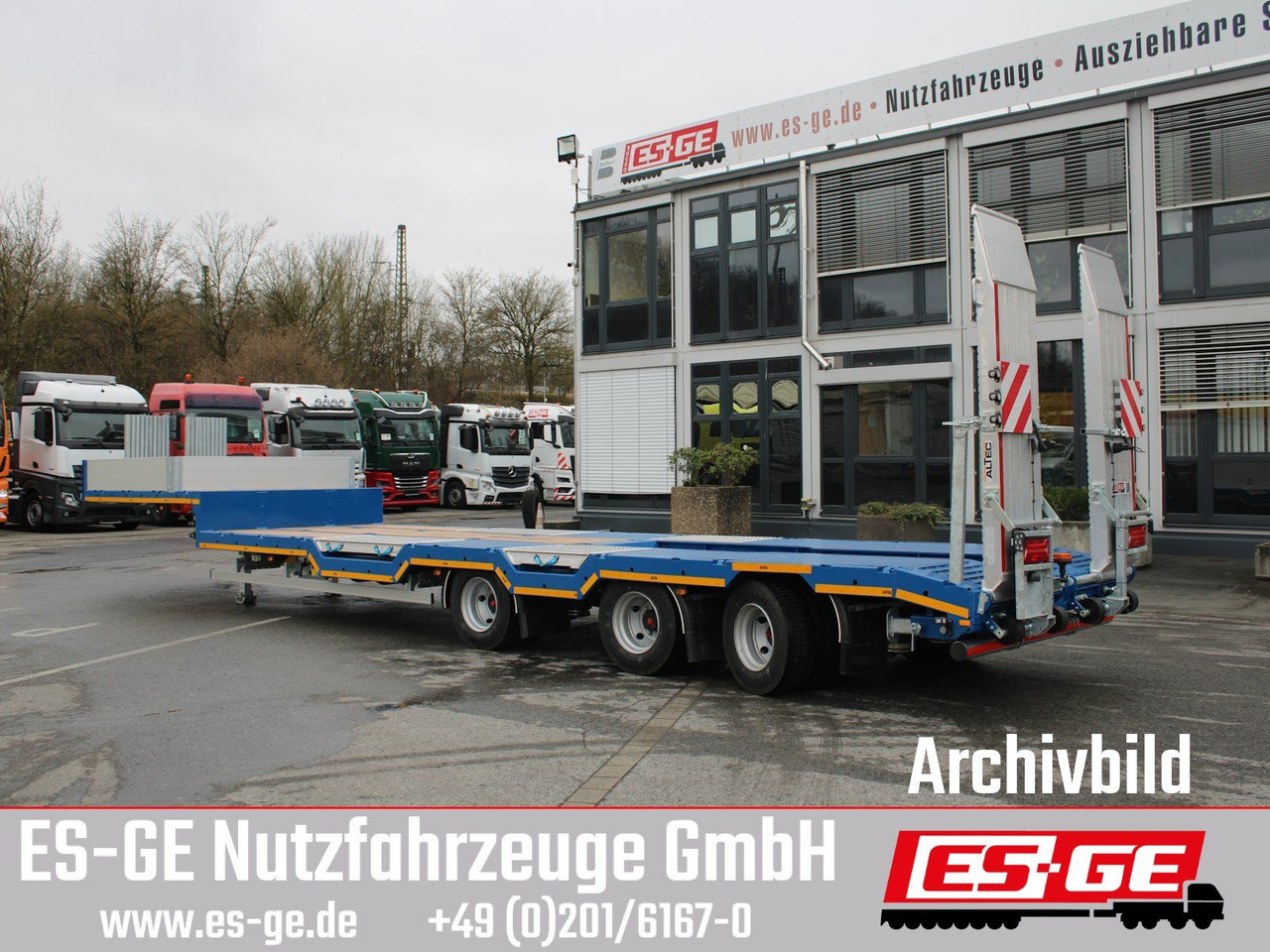 ES-GE 3-Achs-Satteltieflader - Radmulden - Puspiekabe zema profila platforma: foto 1 ES-GE 3-Achs-Satteltieflader - Radmulden - Puspiekabe zema profila platforma: foto 1