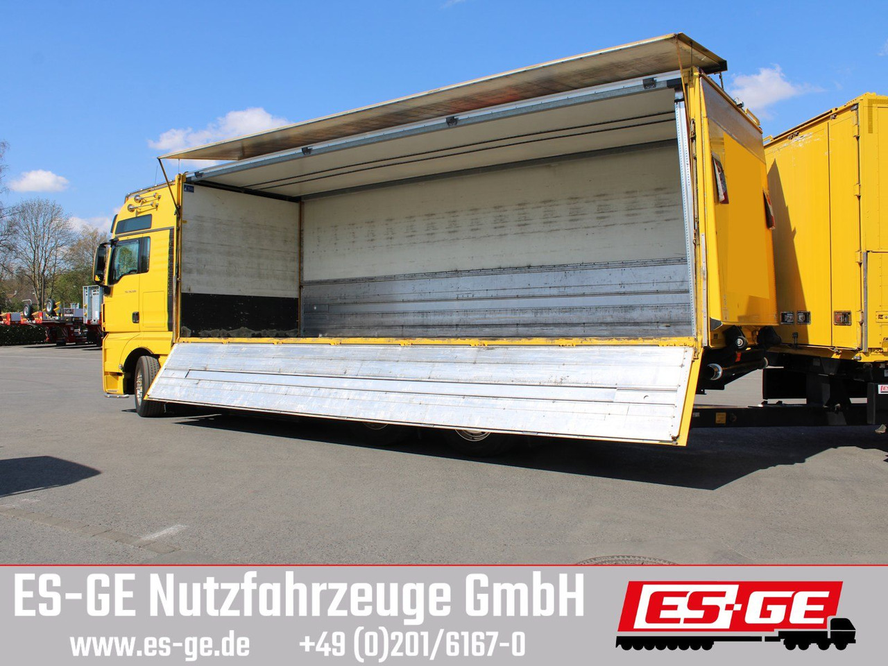 MAN 6x2 LKW mit Tandemanhänger - Kravas automašīna dzērienu pārvadāšanai: foto 5 MAN 6x2 LKW mit Tandemanhänger - Kravas automašīna dzērienu pārvadāšanai: foto 5
