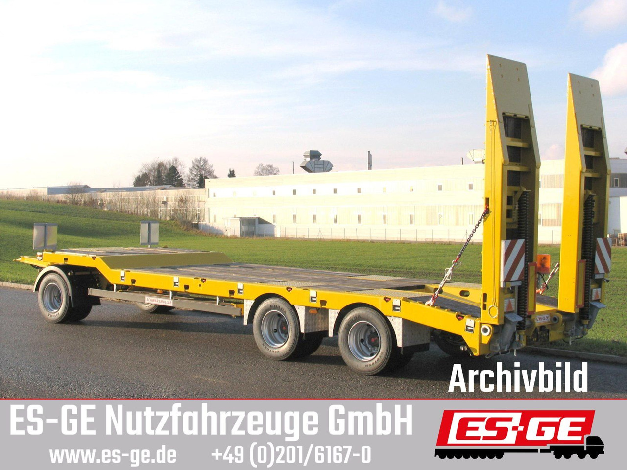 Schwarzmüller Tieflader mit gekröpftem Plateau - Piekabe zema profila platforma: foto 1 Schwarzmüller Tieflader mit gekröpftem Plateau - Piekabe zema profila platforma: foto 1