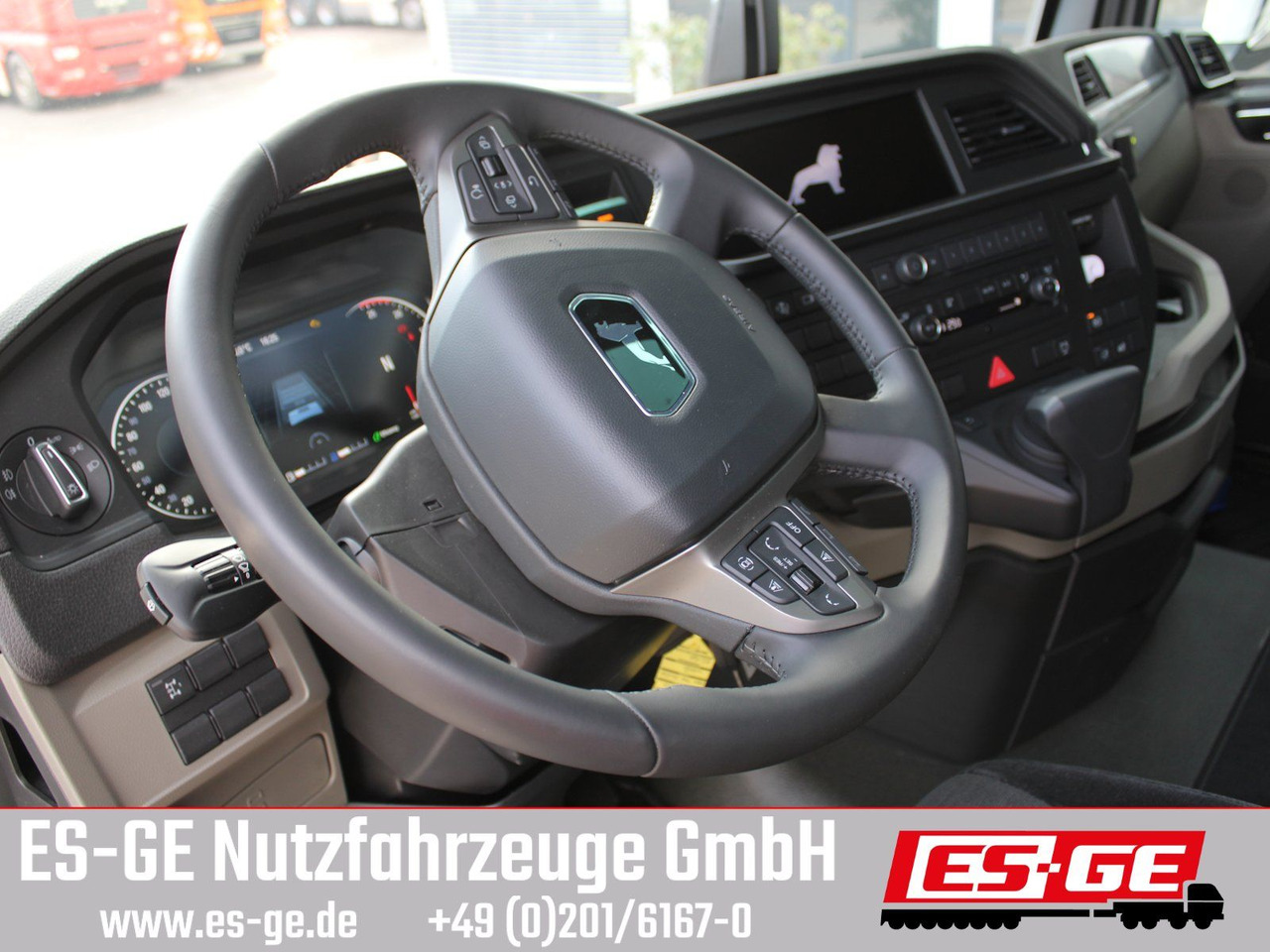 MAN TGX 33.540 6x4 BL SA mit Fassi F545RA.2.26 - Vilcējs: foto 4 MAN TGX 33.540 6x4 BL SA mit Fassi F545RA.2.26 - Vilcējs: foto 4