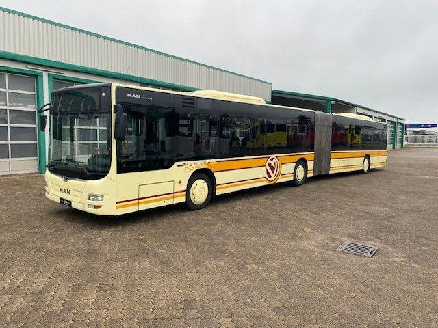 MAN A 23 Lions City Gelenkbus KLIMA 60 Sitze GURTE - Posmainais autobuss: foto 2 MAN A 23 Lions City Gelenkbus KLIMA 60 Sitze GURTE - Posmainais autobuss: foto 2